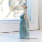 Preview: Frauen Figur Charlotte in blauem Trägerkleid (20 cm)